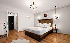 Wood&Steel Apartment
